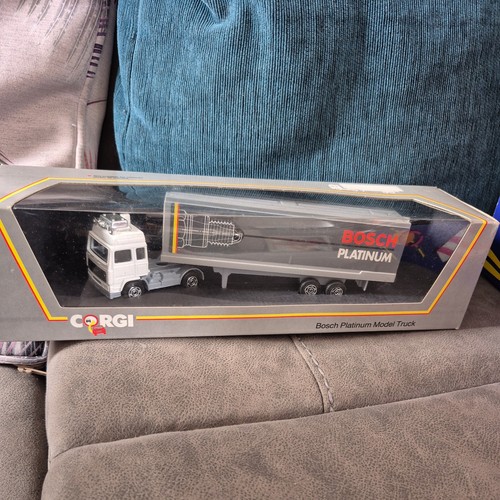 Corgi superhauler volvo - ,