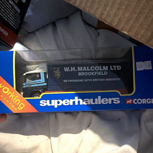 Corgi superhaulers volvo truck - superhaulers,