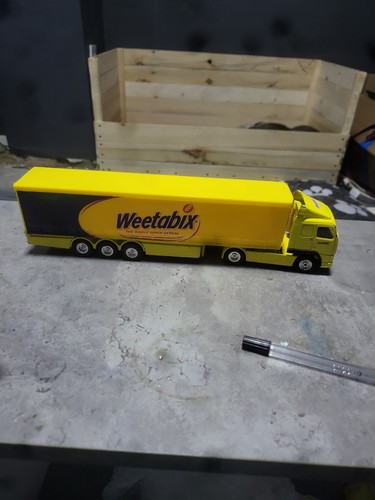 Corgi volvo curtainside - volvo,